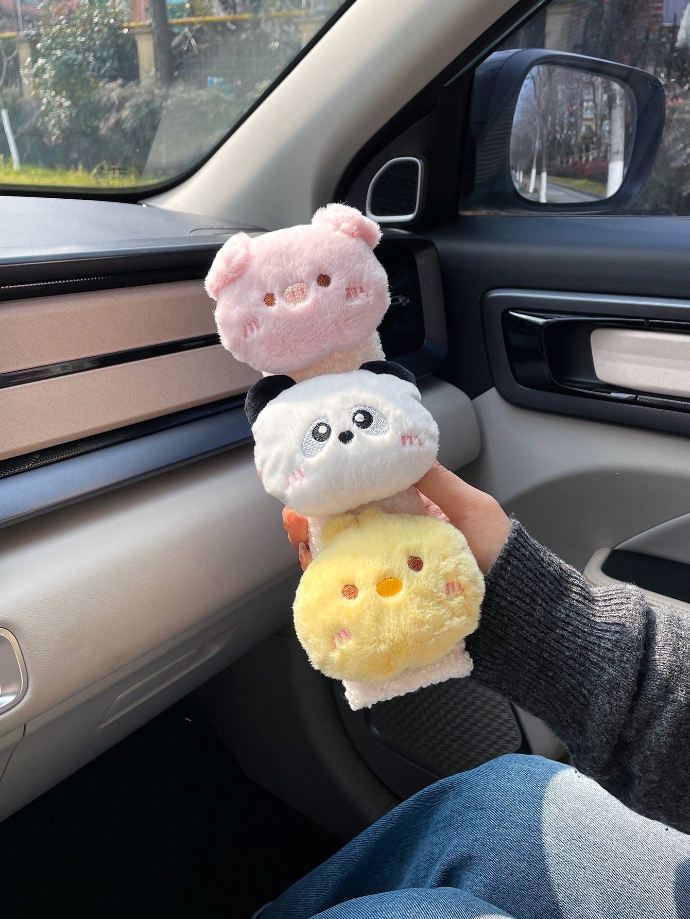 Car Seat Belt Shoulder Pad Cartoon Cover Protector Plush Doll Seat Belt Clasp Cover, Car Interior Decoration Accessories