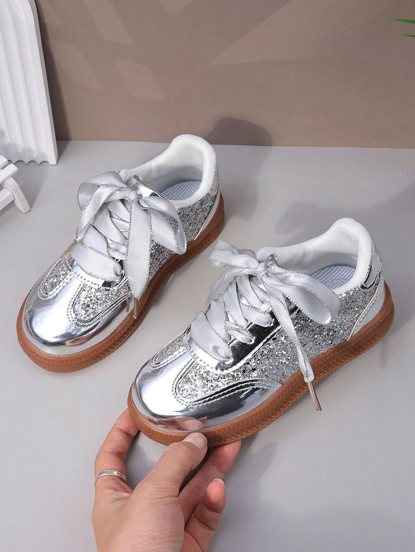 Children's Sports Shoes, Infant & Toddler Sports Shoes, Spring/Autumn New Style, Big Kids White Sneakers, Hook And Loop, Solid Color, Girls' Skate Shoes, Thick Sole, Breathable, Boys' Running Shoes, C