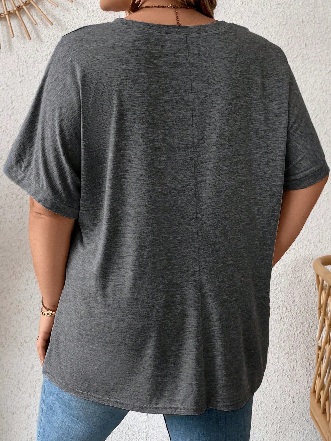 Comfylo Plus Solid Batwing Sleeve Tee