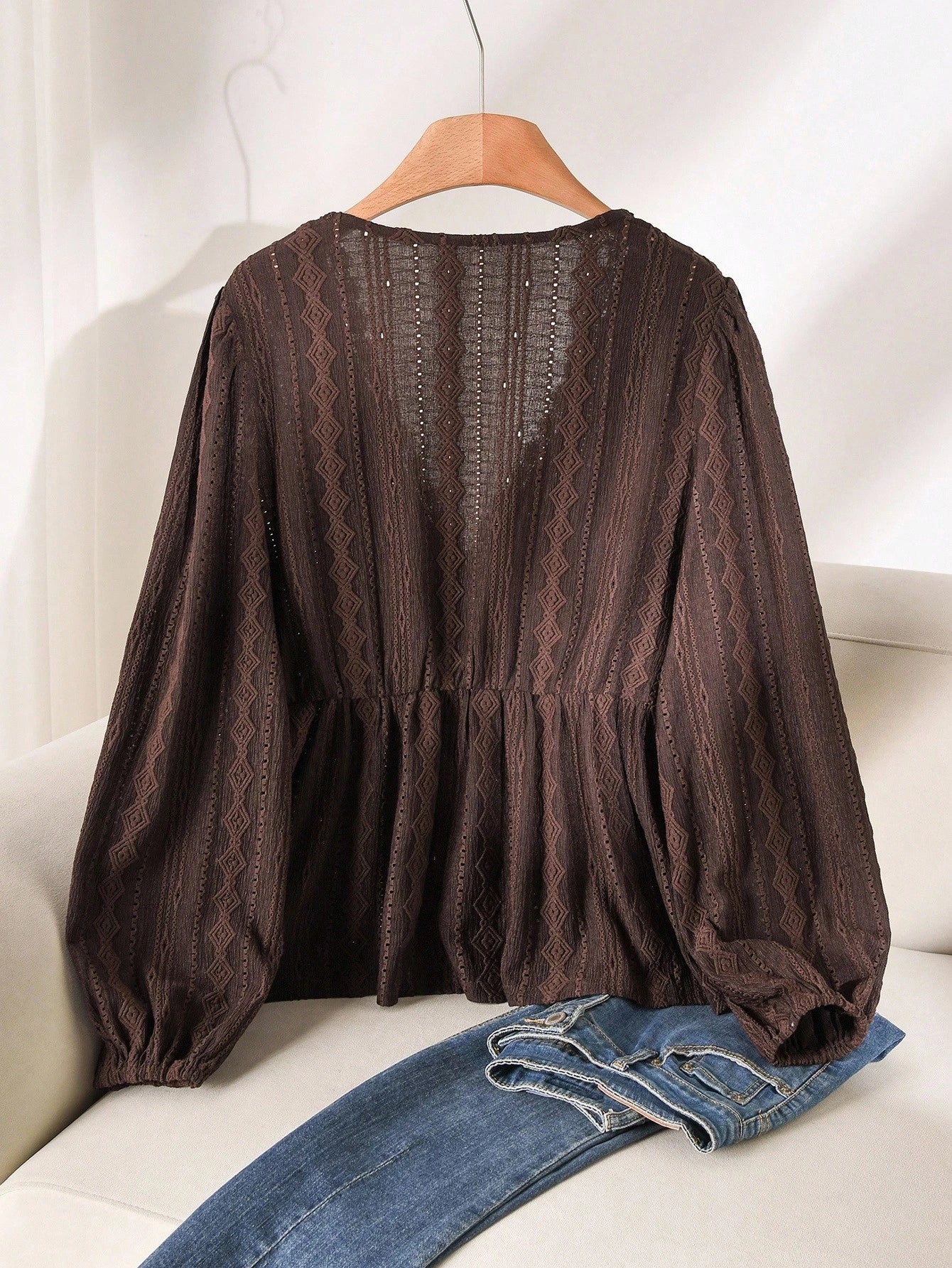 CosyJoli Women's Plus Size V-Neck Long Sleeve Cinched Waist Textured Brown Long Sleeve T-Shirt, Casual & Versatile Everyday Wear Fall