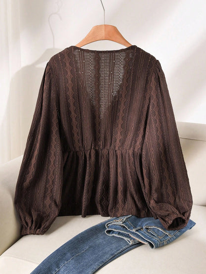 CosyJoli Women's Plus Size V-Neck Long Sleeve Cinched Waist Textured Brown Long Sleeve T-Shirt, Casual & Versatile Everyday Wear Fall