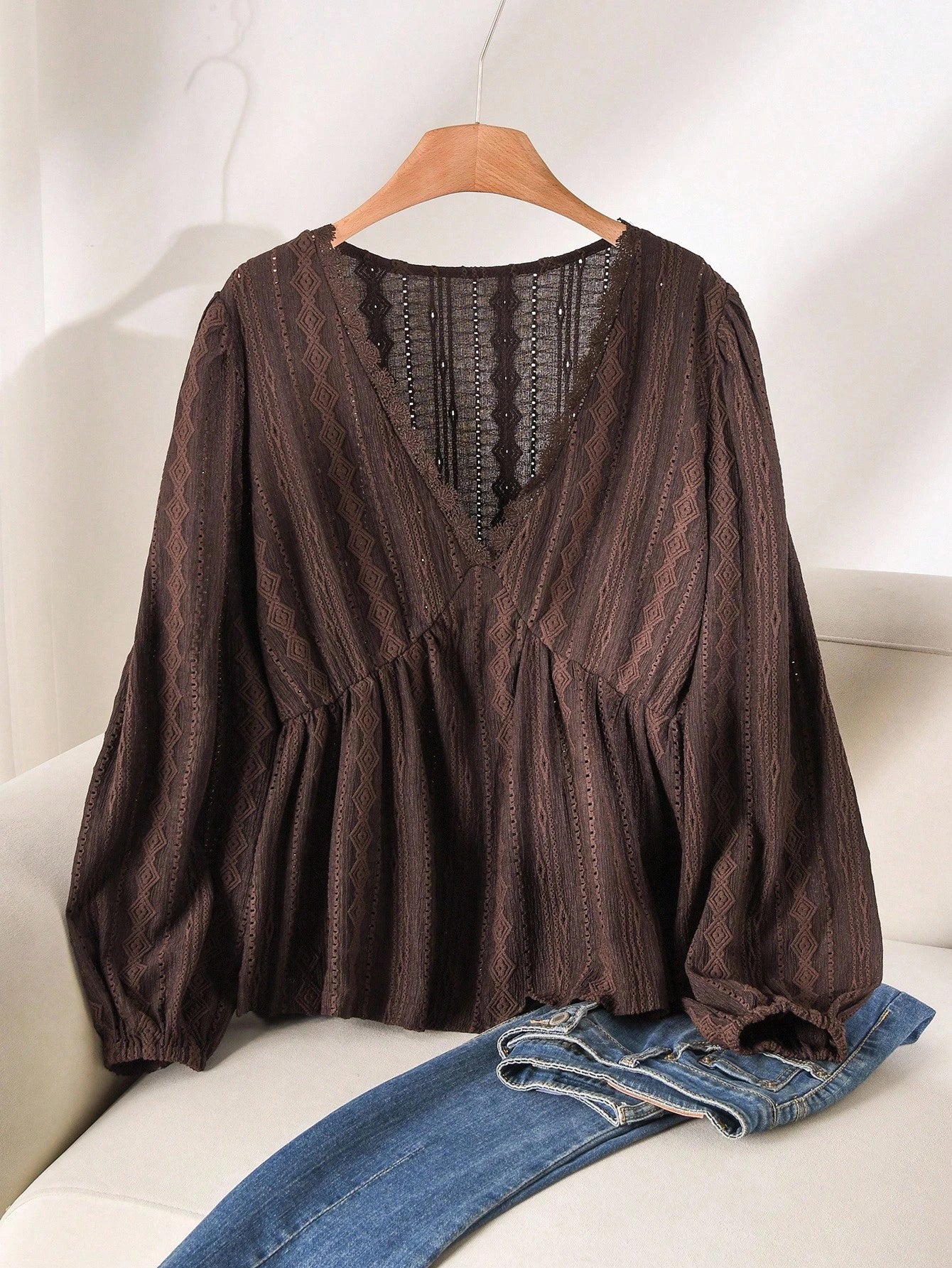 CosyJoli Women's Plus Size V-Neck Long Sleeve Cinched Waist Textured Brown Long Sleeve T-Shirt, Casual & Versatile Everyday Wear Fall