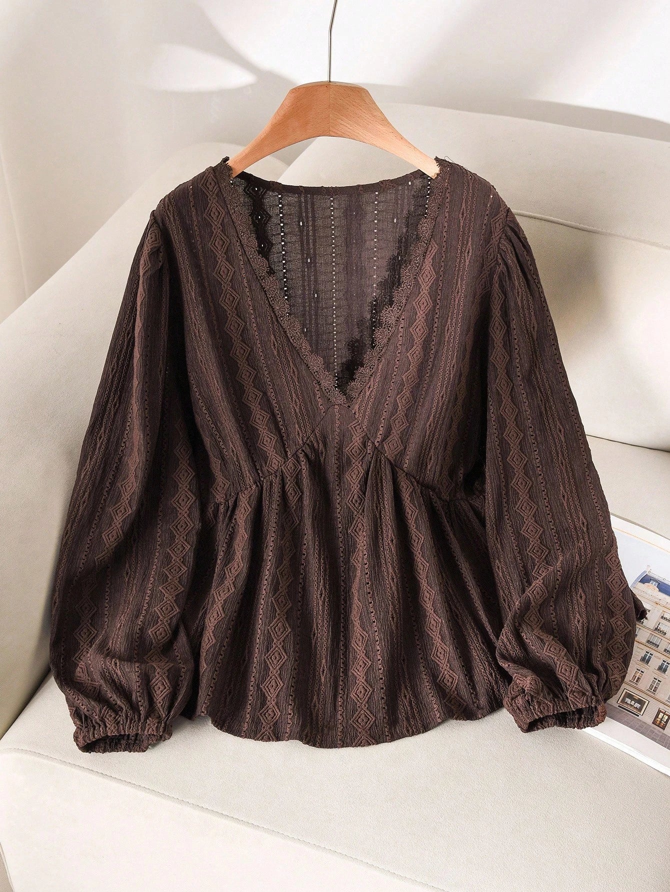 CosyJoli Women's Plus Size V-Neck Long Sleeve Cinched Waist Textured Brown Long Sleeve T-Shirt, Casual & Versatile Everyday Wear Fall