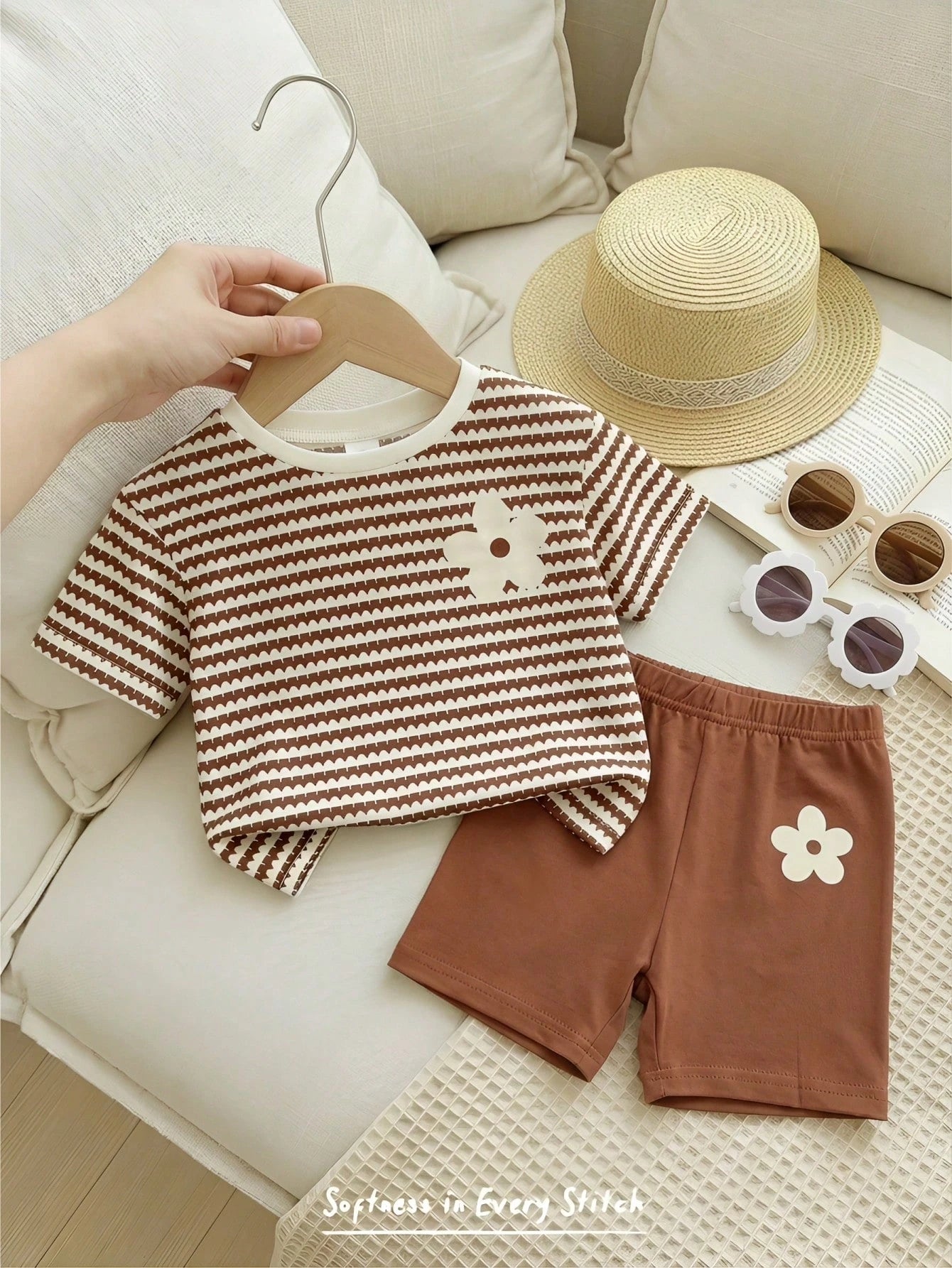 Cozy Pixies 3 Sets Baby Girl Casual Minimalist Heart Pattern Short Sleeve Top And Shorts Set, Suitable For Summer, Surprise Box- Get 1 Set Random