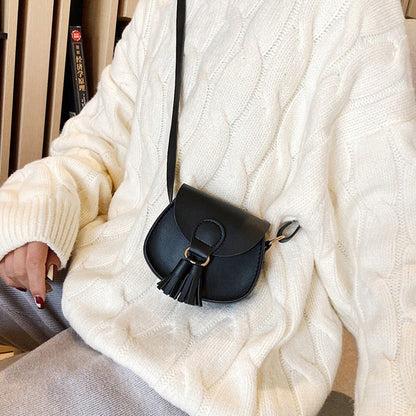 Crossbody Bag For Women Mini Saddle Shoulder Purse Ladies PU Cross Body Tassel Handbag For Casual Streewear