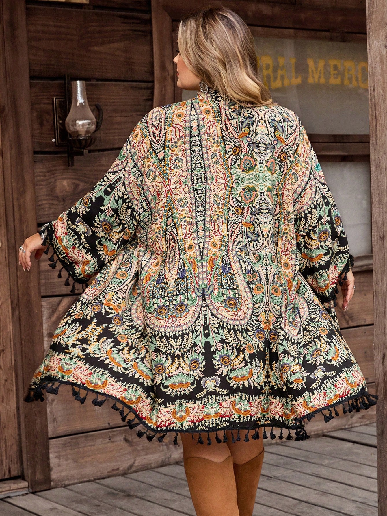 CURVE+ Curve Size US22 Black Summer Boho Vacation Holiday Bohemia Floral Print Fringed Hem Kimono,Music Festival,Seaside,Resort Style Hippie Kimono