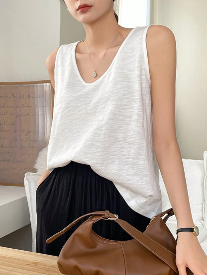 DAZY Solid Color Loose Fit Sleeveless V-Neck Tank Top For Summer For Casual Wear