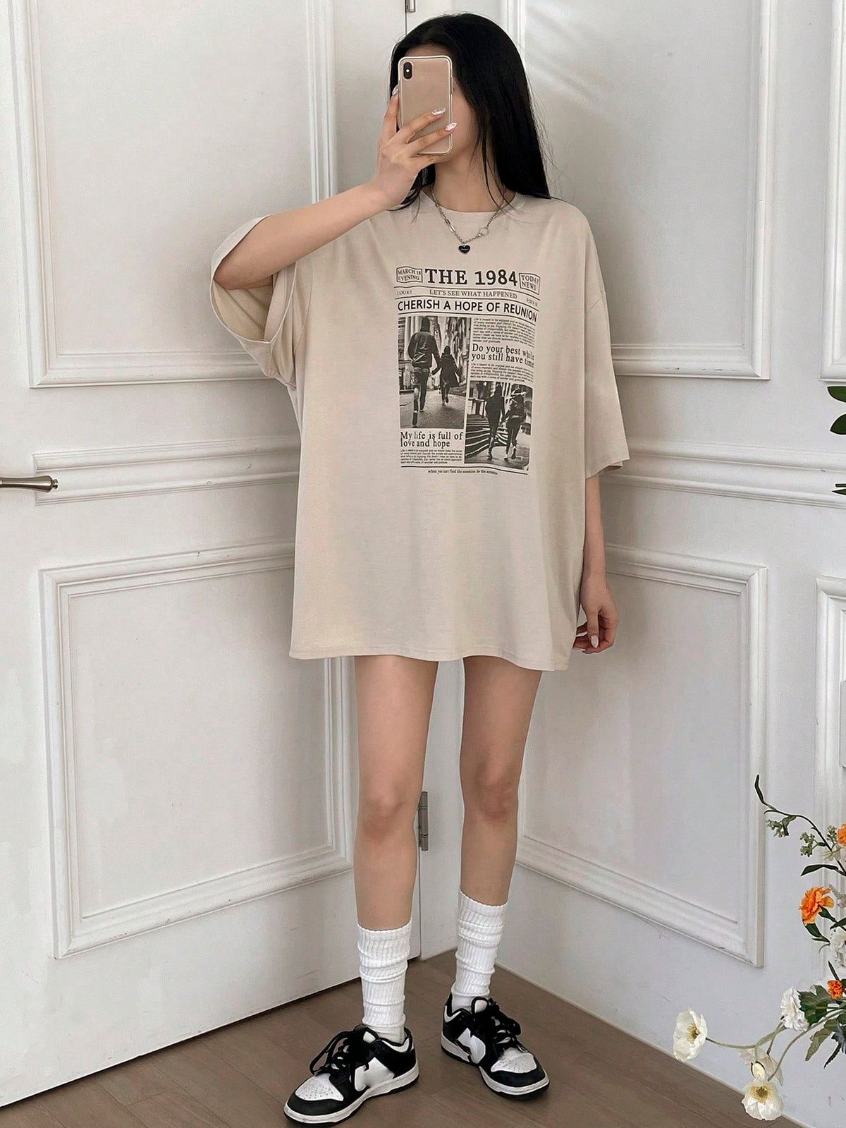 DAZY Women Casual Loose Newspaper Print Drop Shoulder T-Shirt Graphic Tee Oversized T-Shirt