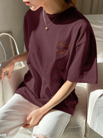 DAZY Women's Casual Loose Plain Letter Embroidered Short Sleeve T-Shirt, Summer Oversized T-Shirt