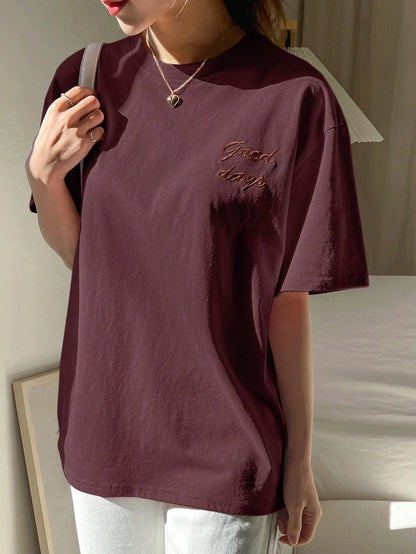 DAZY Women's Casual Loose Plain Letter Embroidered Short Sleeve T-Shirt, Summer Oversized T-Shirt