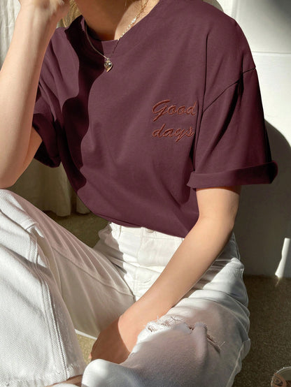 DAZY Women's Casual Loose Plain Letter Embroidered Short Sleeve T-Shirt, Summer Oversized T-Shirt