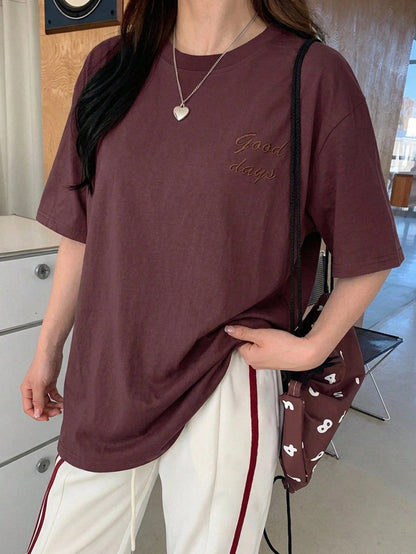DAZY Women's Casual Loose Plain Letter Embroidered Short Sleeve T-Shirt, Summer Oversized T-Shirt