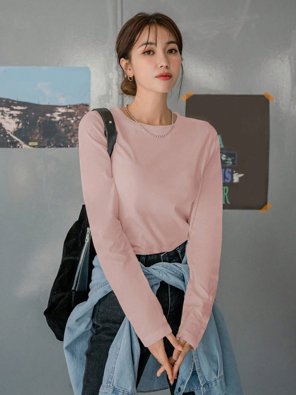 DAZY Women's Fitted Solid Color Round Neck Long Sleeve Base Layer T-Shirt