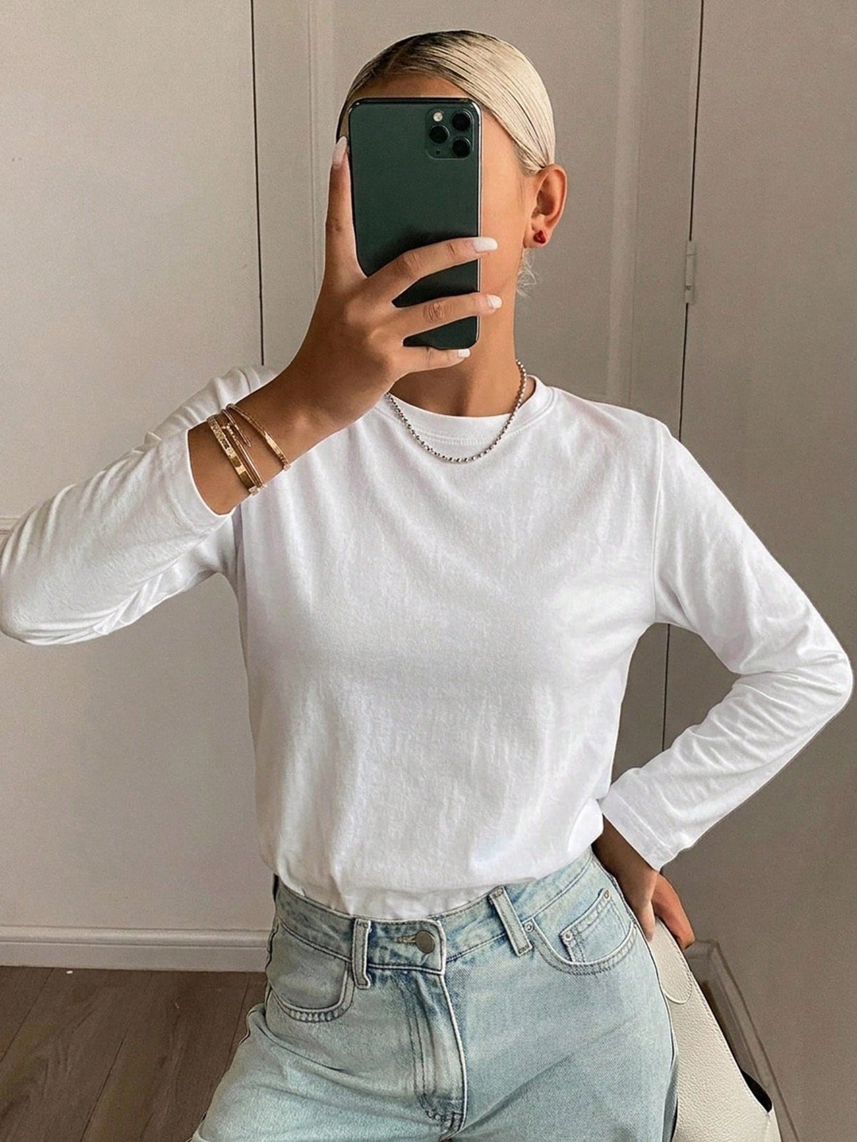 DAZY Women's Fitted Solid Color Round Neck Long Sleeve Base Layer T-Shirt