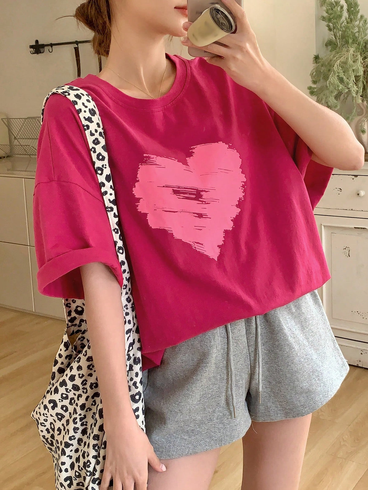 DAZY Women's Heart Print Loose Round Neck Casual Short Sleeve T-Shirt,Graphic Tees