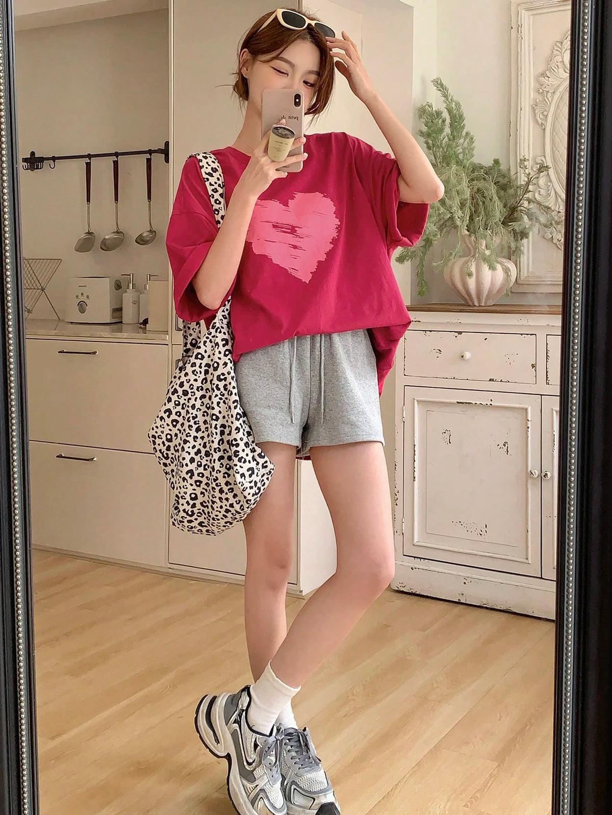 DAZY Women's Heart Print Loose Round Neck Casual Short Sleeve T-Shirt,Graphic Tees