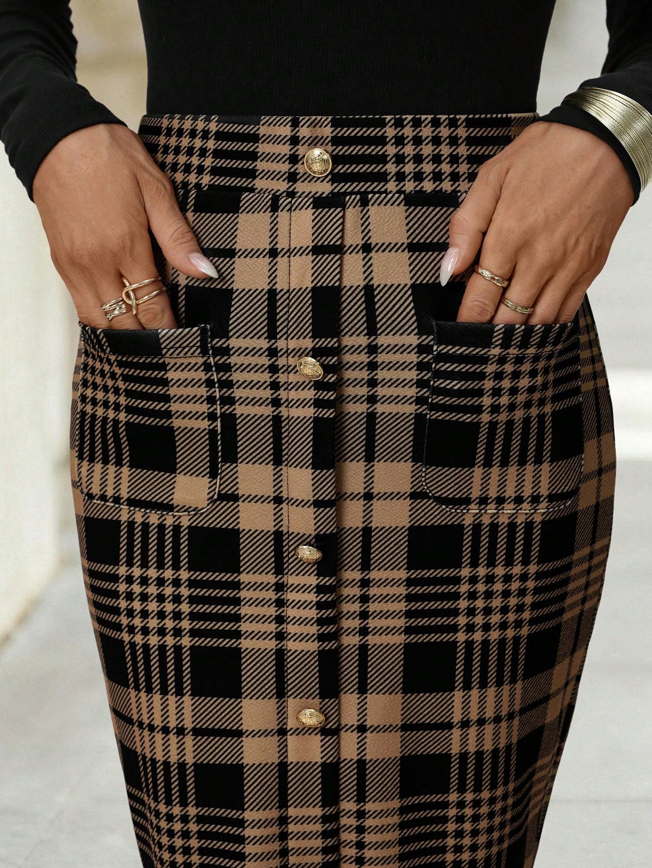 Editum Women's Elegant Preppy Black Plaid Pencil Skirt Summer Work Office Slim Pleated Checkered Skirt With Pockets Stretch Business Casual Back-To-School