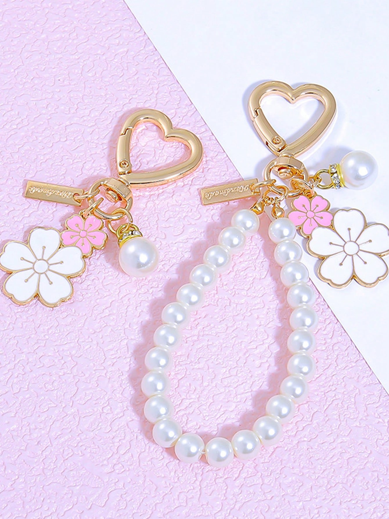 Elegant Flower Patterned Alloy Pearl Bracelet,Designed Specifically For Women And Girls. Keychain, Purse Pendant Keychain Charms