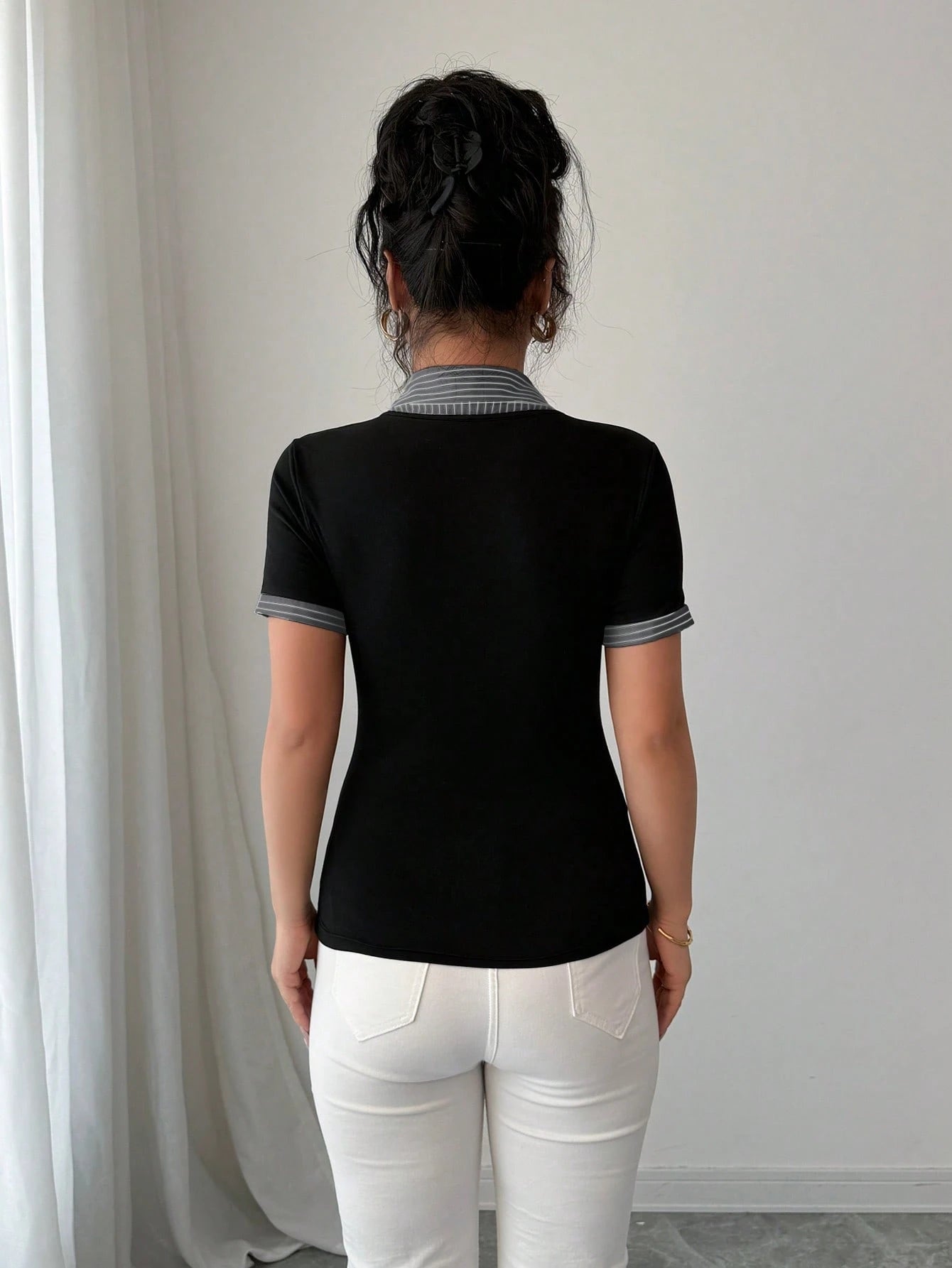 Elenzga Stylish Women's Colorblock Fabric T-Shirt With Short Sleeves And Striped Shirt Collar Detail Going Out Tops