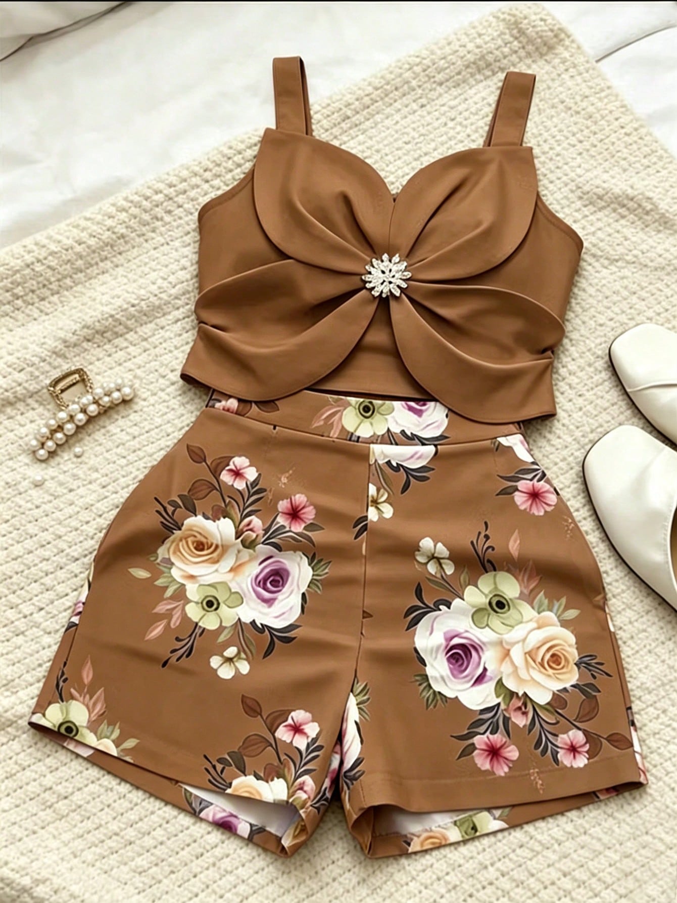 EMERY ROSE Casual Fashion 3D Floral Applique & Flower Print Camisole & Shorts Set