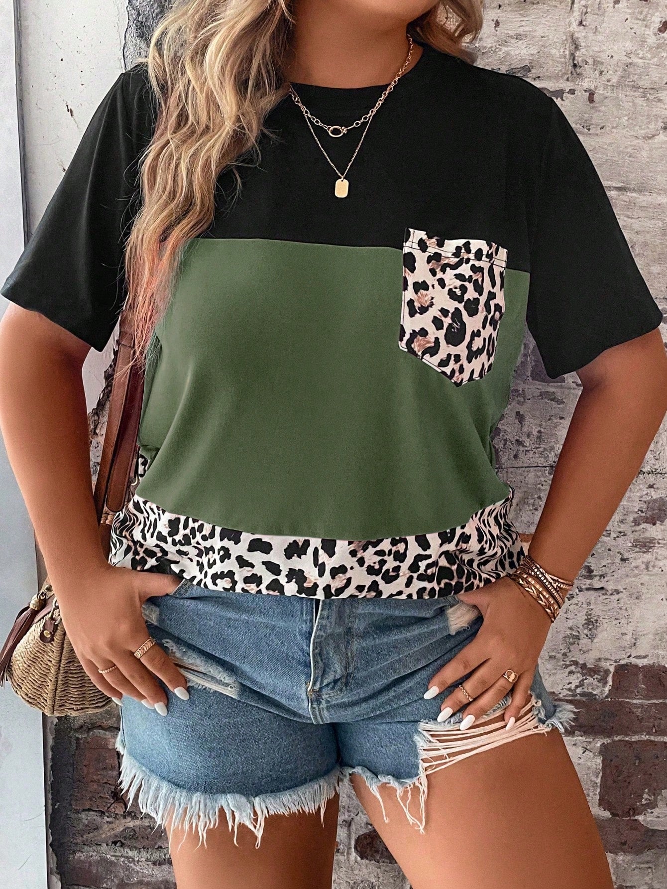 EMERY ROSE Plus Leopard Print Colorblock Patched Pocket Tee For Summer