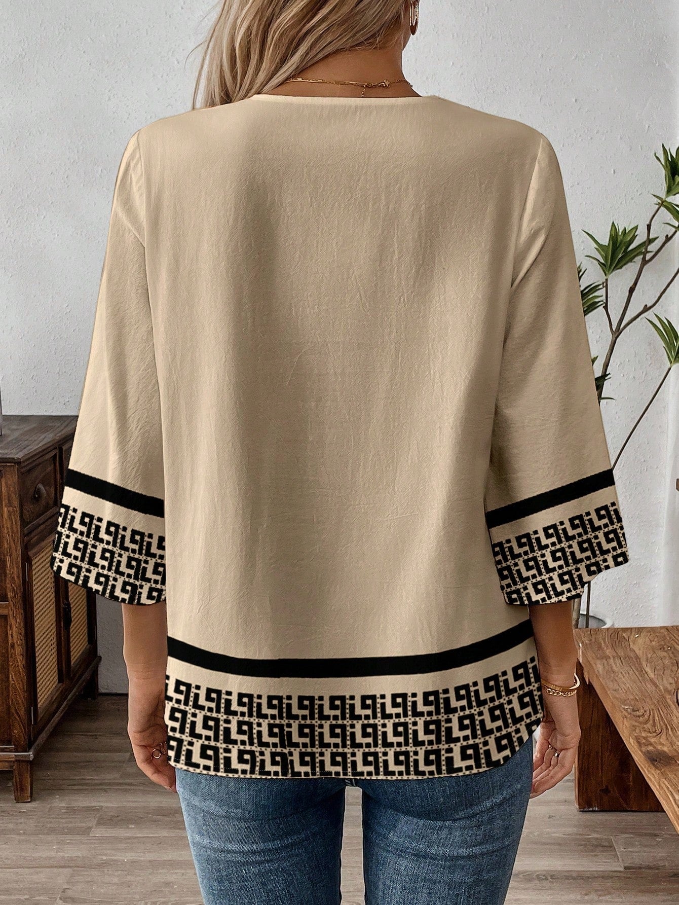 EMERY ROSE Plus Size Women Casual Graphic Print Notched Neck 3/4 Sleeve Loose Blouse, Suitable For Spring, Summer, Autumn Fall