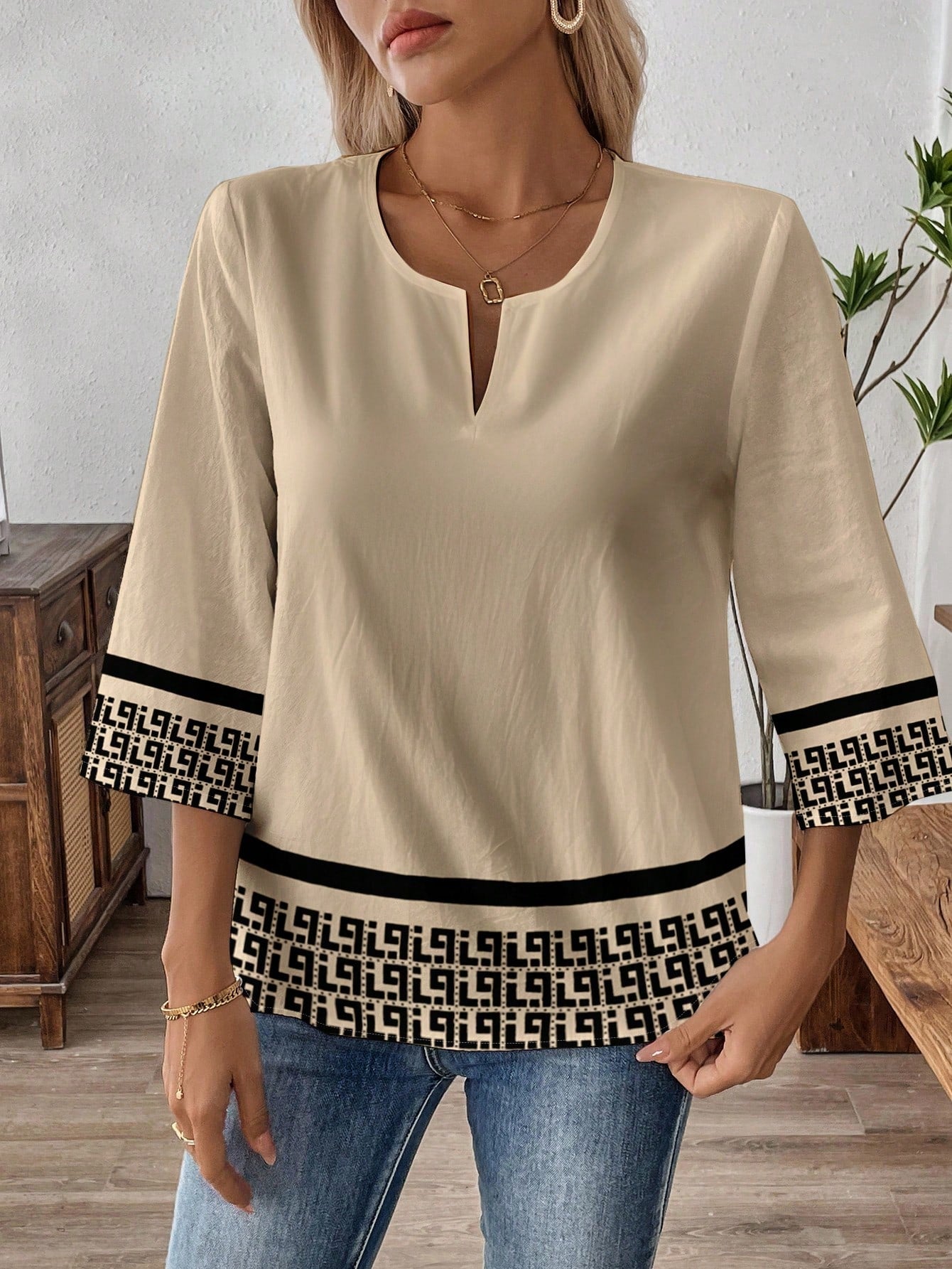 EMERY ROSE Plus Size Women Casual Graphic Print Notched Neck 3/4 Sleeve Loose Blouse, Suitable For Spring, Summer, Autumn Fall