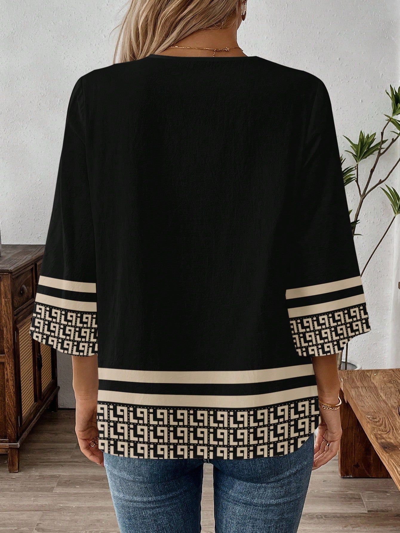 EMERY ROSE Plus Size Women Casual Graphic Print Notched Neck 3/4 Sleeve Loose Blouse, Suitable For Spring, Summer, Autumn Fall