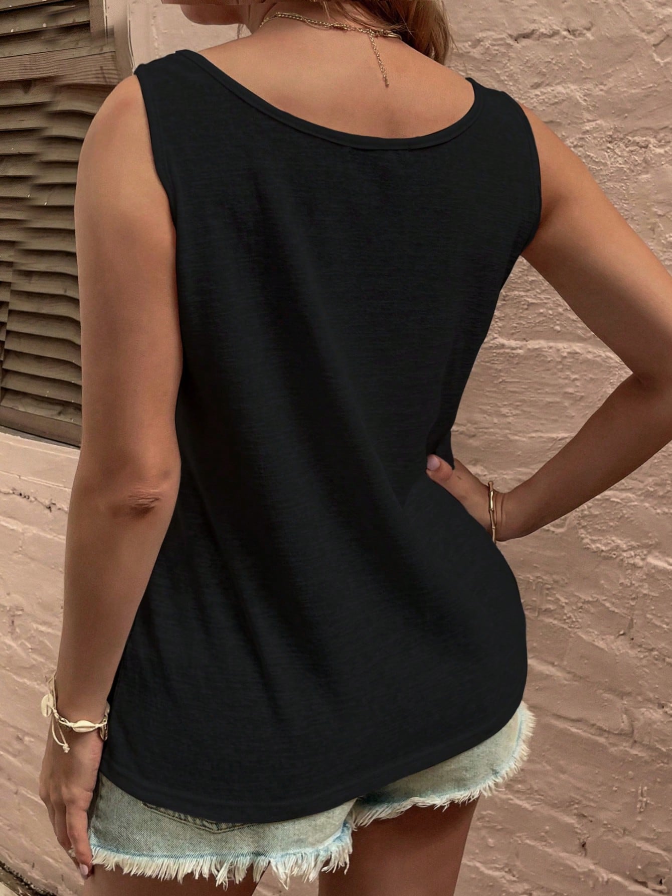 EMERY ROSE Plus Size Women's Polka Dot Contrast Color Round Neck Button Tank Top, Round Neck Button Strap Tank Top, Suitable For Daily Casual Wear