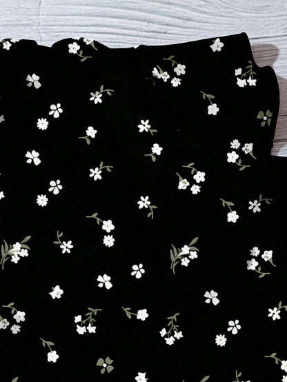 EMERY ROSE Plus Size Women's Vacation Floral Print Button Front Ruffle Trim Casual Blouse Shirt,Black And White,Summer,Boho,Elegant,Holiday,Ditsy Flower Tops