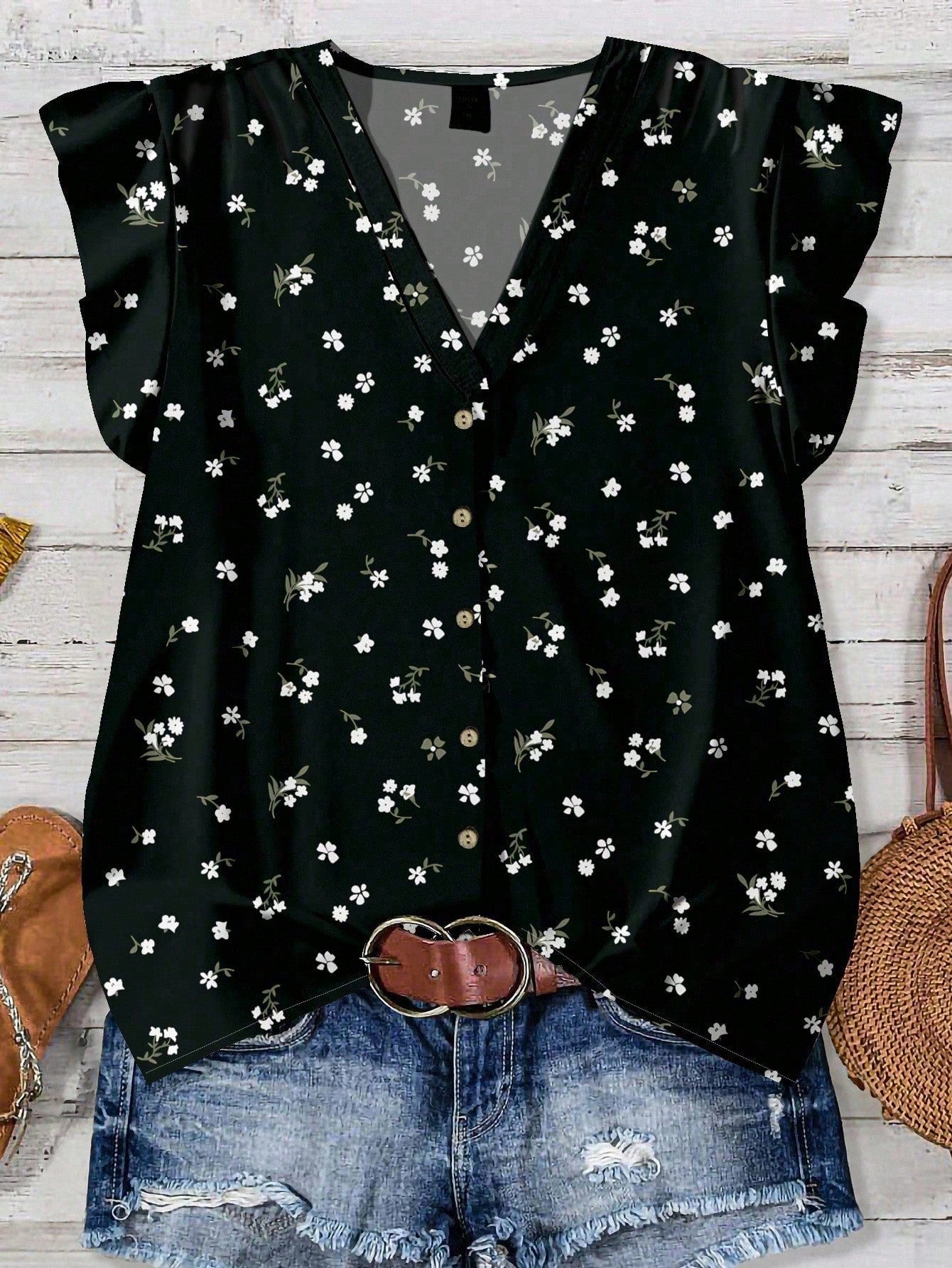 EMERY ROSE Plus Size Women's Vacation Floral Print Button Front Ruffle Trim Casual Blouse Shirt,Black And White,Summer,Boho,Elegant,Holiday,Ditsy Flower Tops