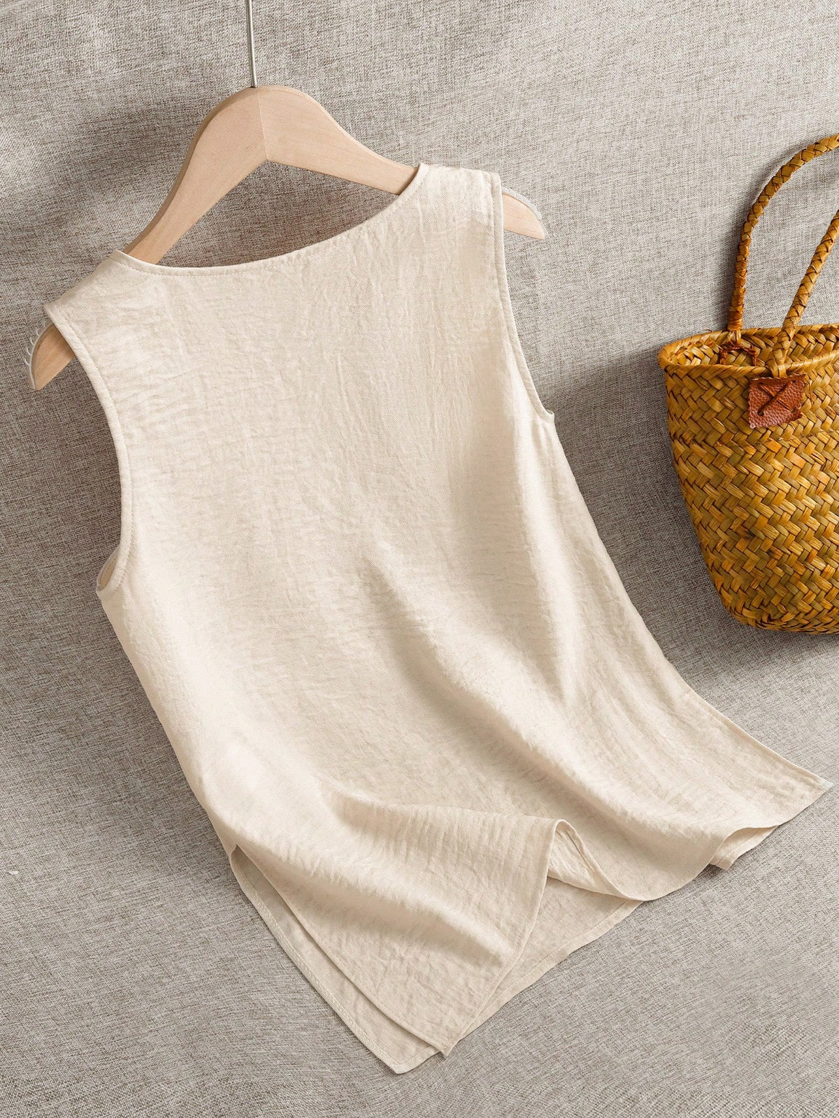 EMERY ROSE Women's Solid Color Round Neck Casual Loose Fit Tank Top