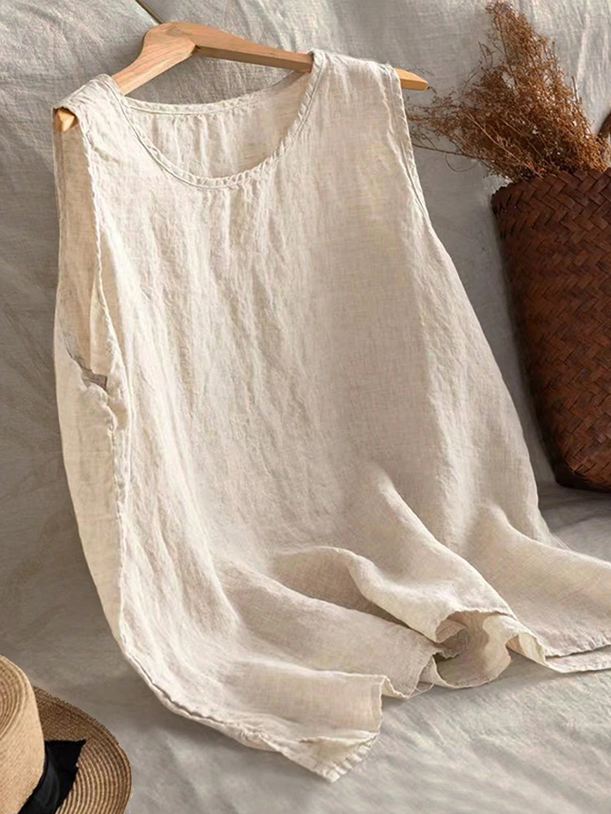 EMERY ROSE Women's Solid Color Round Neck Casual Loose Fit Tank Top