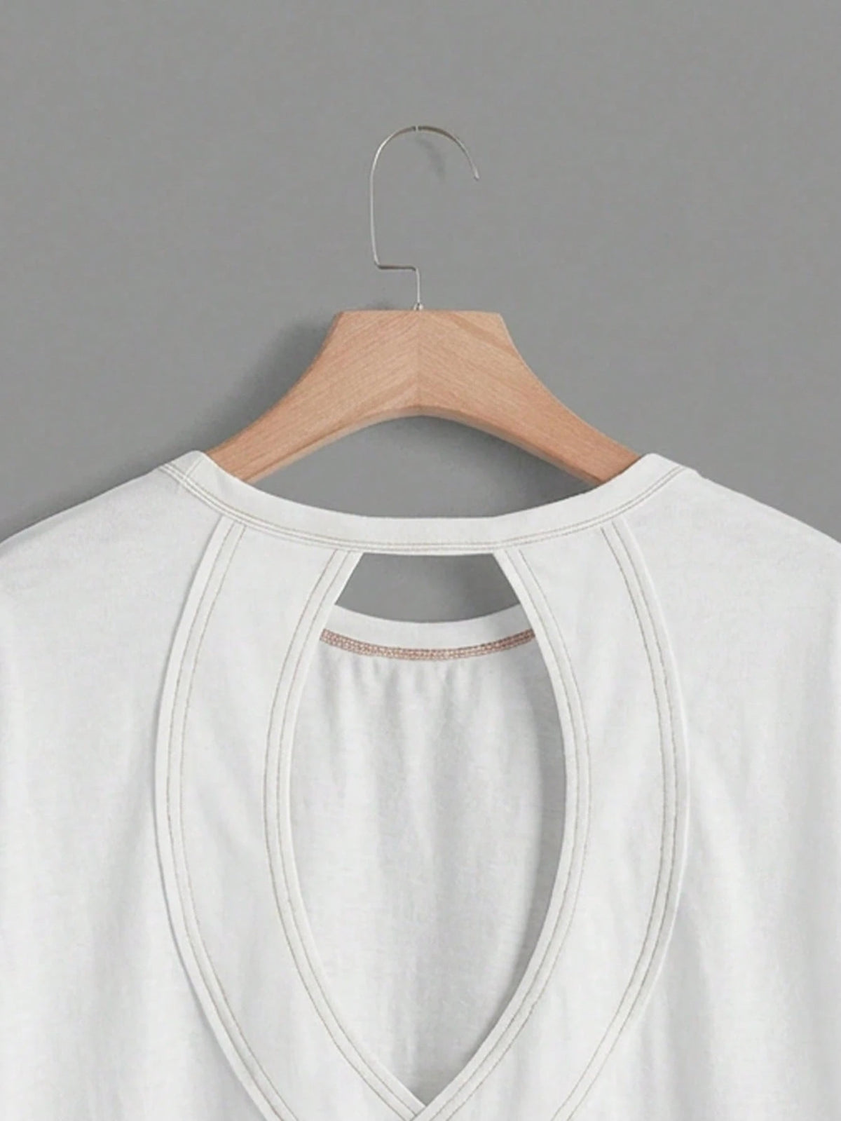 Essnce Women's Casual Round Neck Backless Asymmetrical Hem Loose Sleeveless T-Shirt, 100% Cotton, Suitable For Summer
