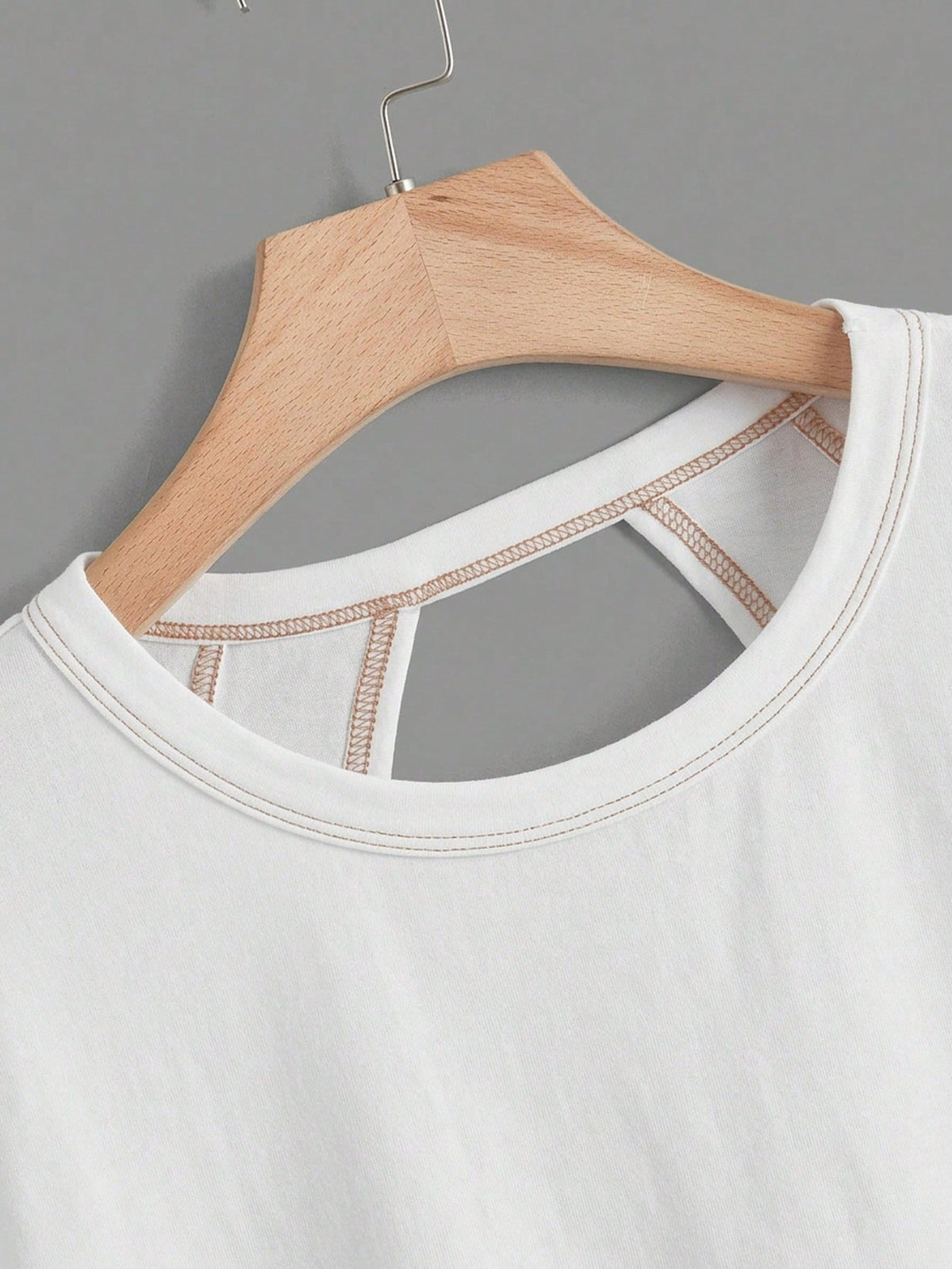 Essnce Women's Casual Round Neck Backless Asymmetrical Hem Loose Sleeveless T-Shirt, 100% Cotton, Suitable For Summer