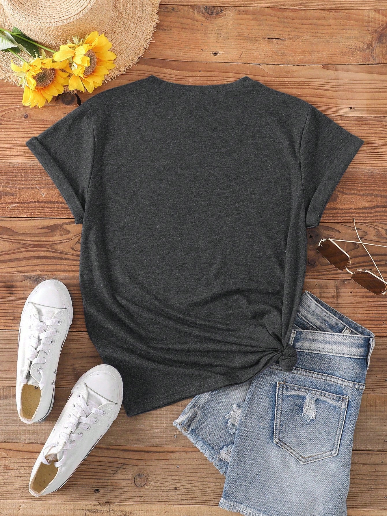 EZwear CURVE Plus Size Women's Summer Slogan Printed V-Neck Short Sleeve Casual T-Shirt FUN FACT I Don't Care Graphic Tees Women Tops