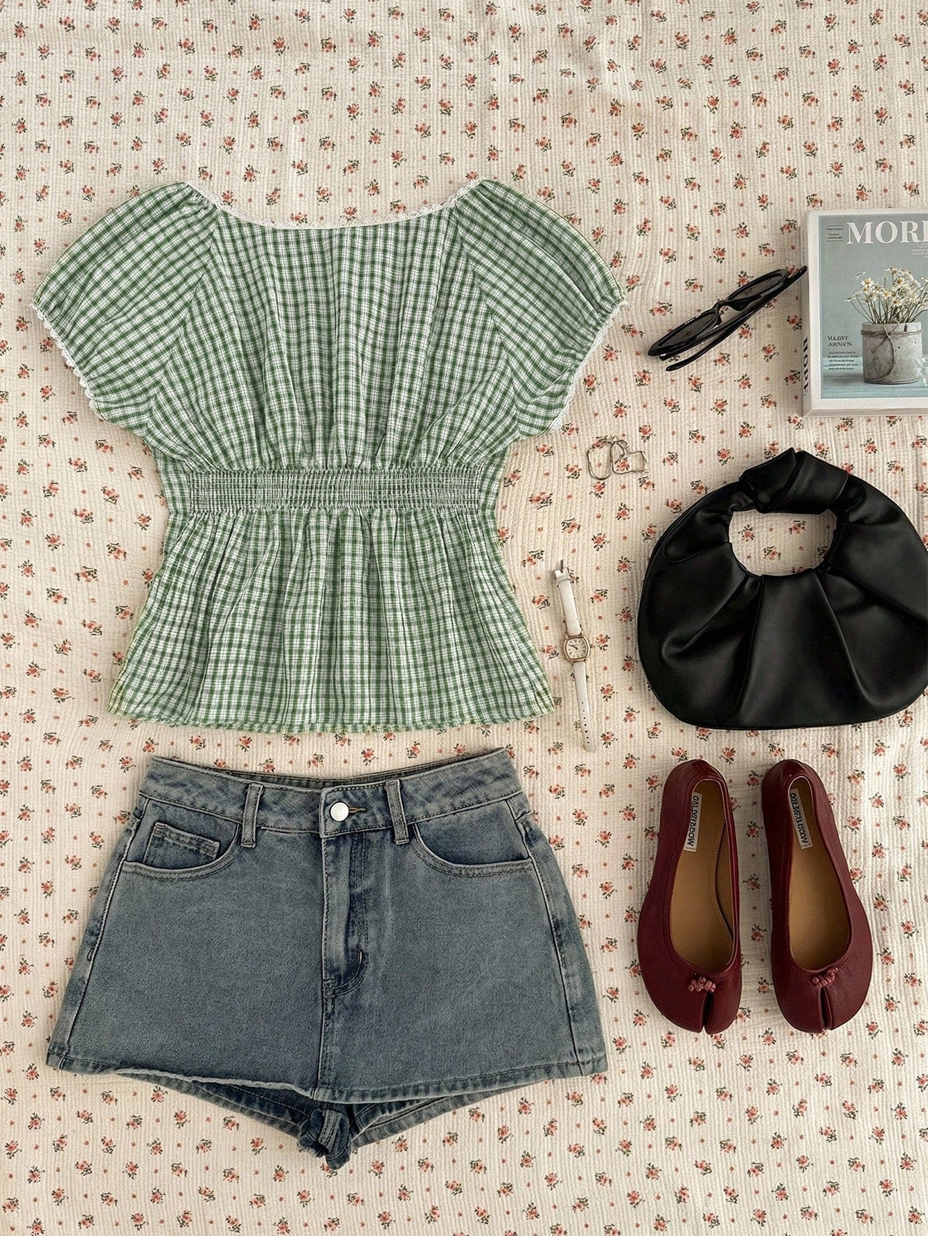 EZwear Plus Size Plaid Print Sweetheart Collar Casual Short Sleeve Gingham Top,Women's White Curve Summer Picnic Sage Green Aesthetic Clothes,Elegant Chic
