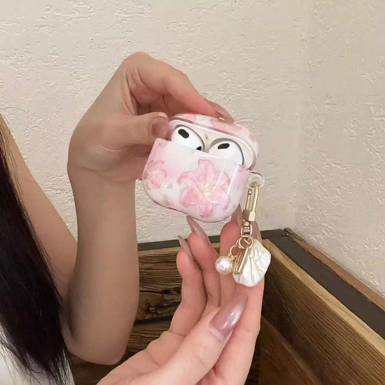 Fashionable New 3D Pink Lily Flower Single Shell Pearl Chain Pro 4 Protective Case, New Apple 2 Soft Shell, 3 Protective Cover, Pro 3 Bluetooth Earphone Case