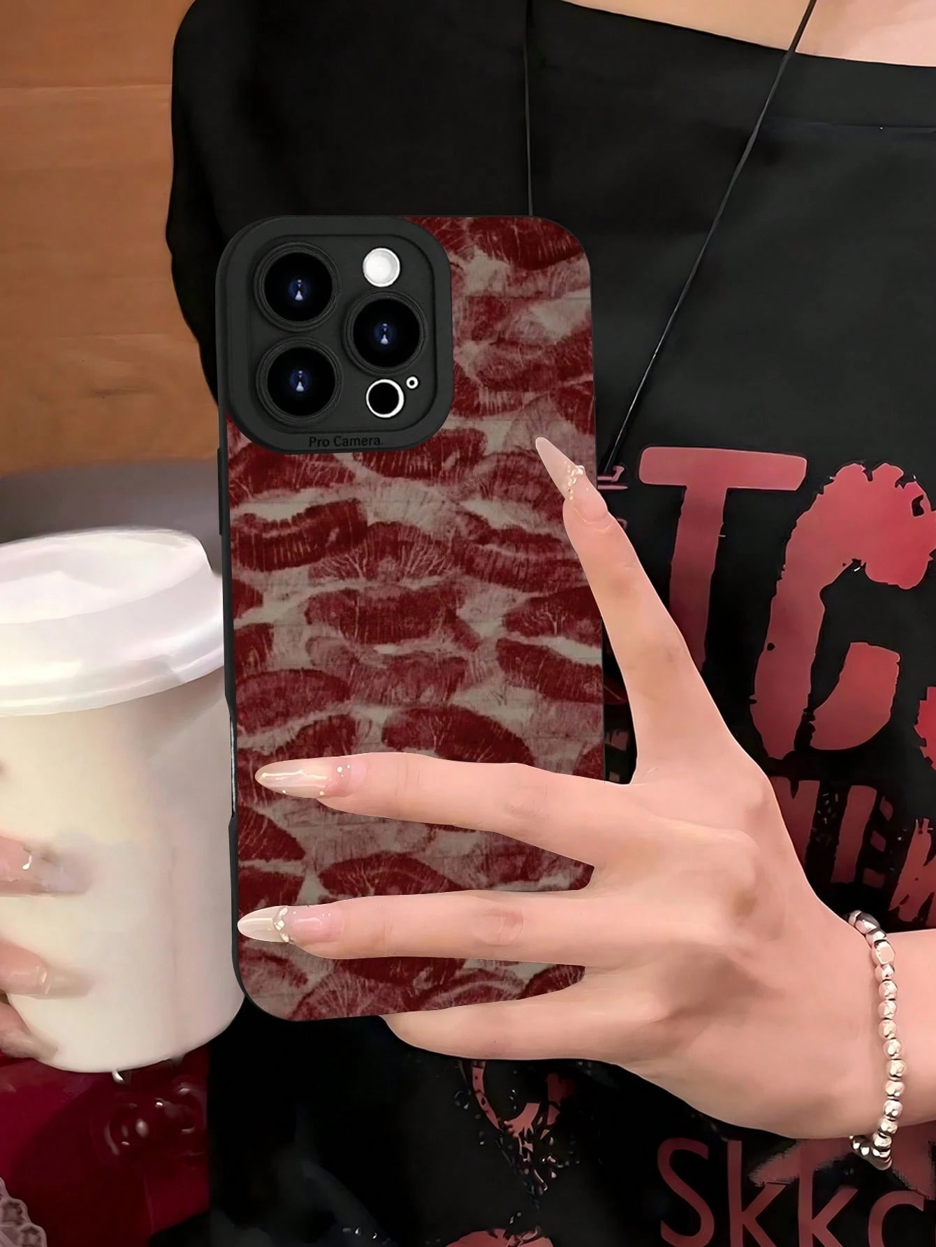 Fashionable Popular Personalized Red Lip Print Pattern Design Theme Luxury Shockproof Aesthetic Cute Phone Case With Lens Protrusion Protection Compatible With For IPhone 17/17Pro/17Pro Max, 16,15,14