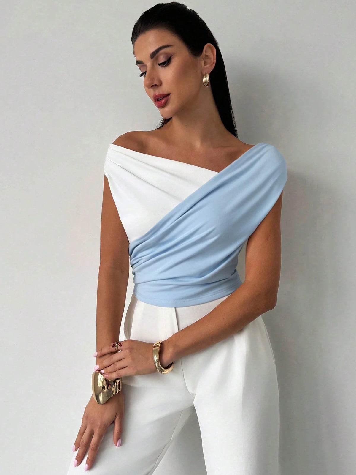 Firerie Women's Elegant Summer White And Blue Sleeveless Crop Top,Formal Minimalist Chic Asymmetric Ruffle Hem Contrast Color,Daily Commute Music Festival