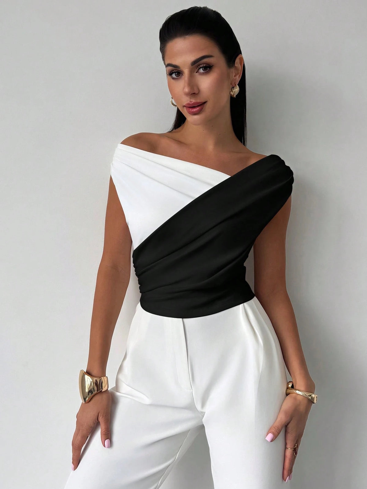 Firerie Women's Elegant Summer White And Blue Sleeveless Crop Top,Formal Minimalist Chic Asymmetric Ruffle Hem Contrast Color,Daily Commute Music Festival