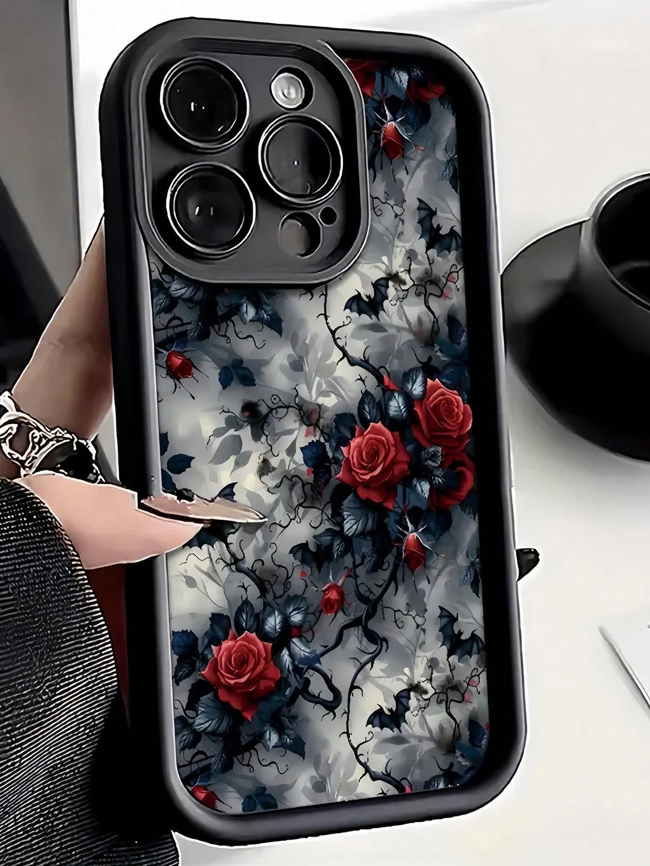 Flower TPU Black Fashion Phone Premium Case 1pc Black Rose Pattern Full Coverage Shockproof Phone Case Compatible With Apple 16, 15, 14, 13, 12, 11 Pro Max Waterproof Anti-Fall Scratch Resistant Inte