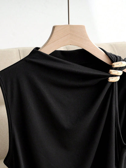 Franclia Women's Elegant Minimalist Metal Decor V-Neck Sleeveless Top, Suitable For Commuting