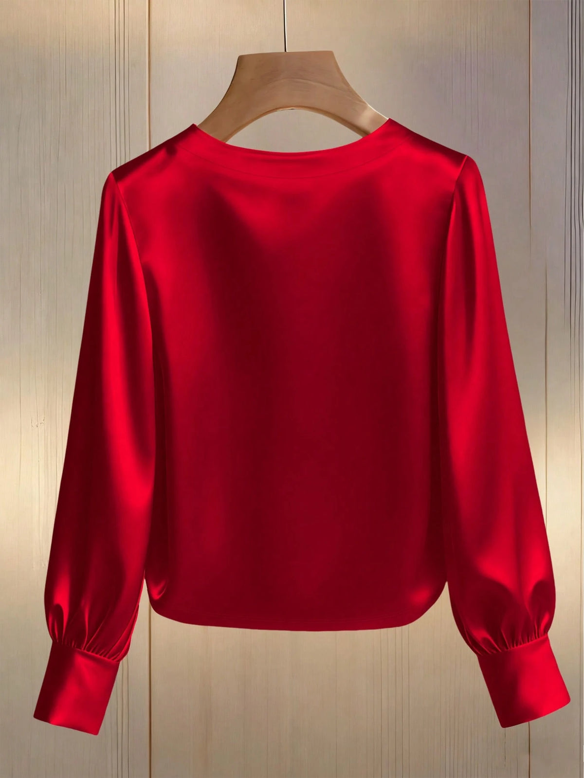 Franclia Women's Elegant Round Neck Pearl Embellished Long Sleeve T-Shirt, Suitable For Commuting