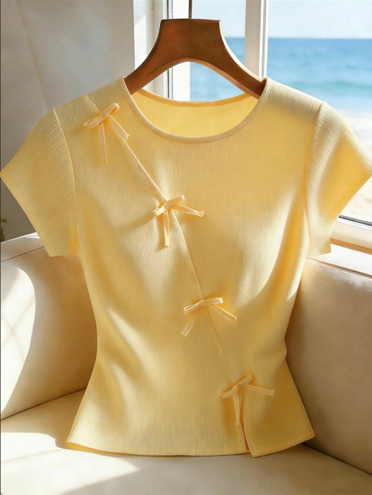 Franclia Women's Round Neck Bow-Decorated Short-Sleeved T-Shirt,Pale Yellow,Summer,Elegant,Holiday,Tea Party,Holiday,Casual Top For Beach,Vacation,Y2K Style