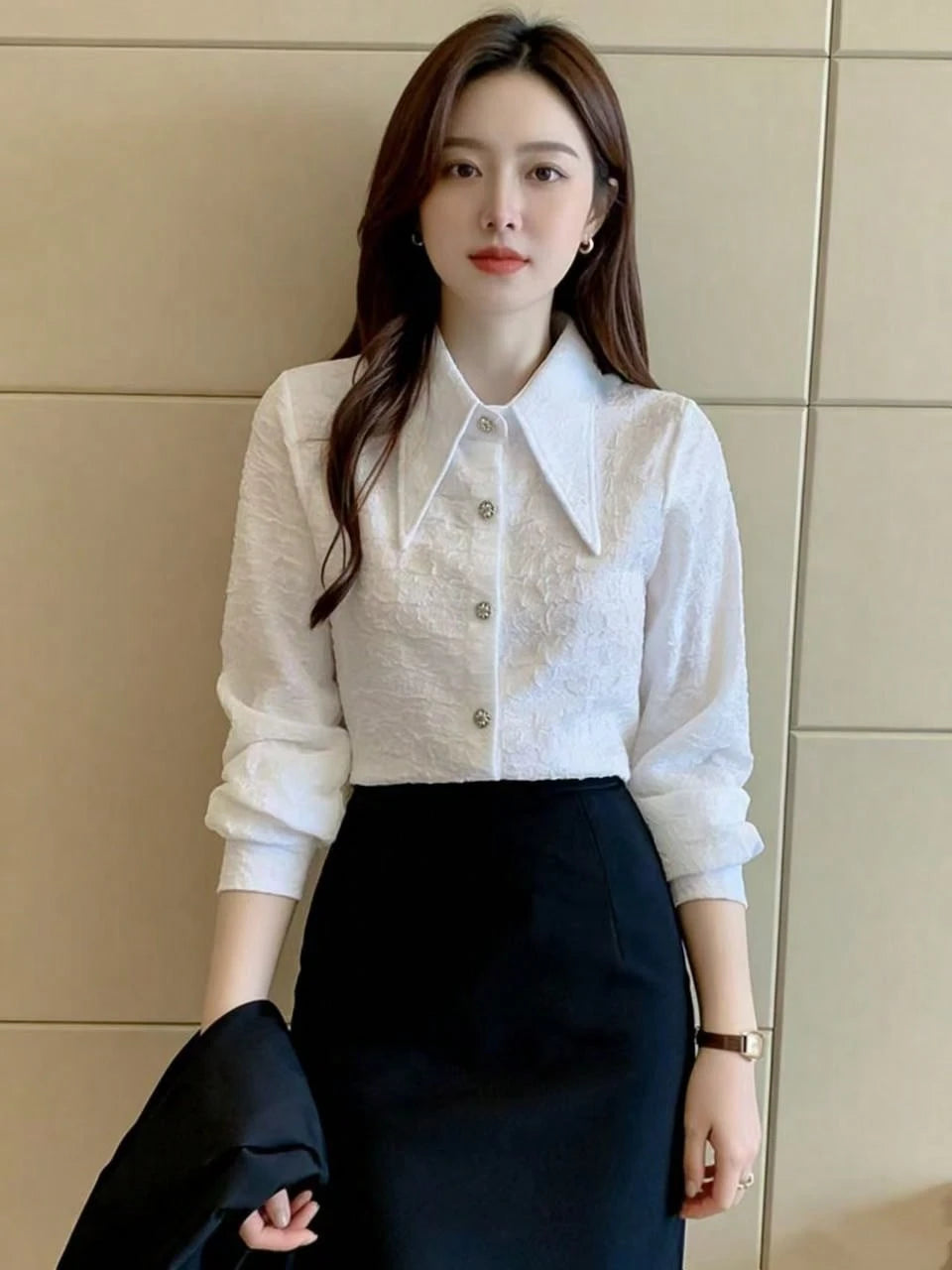 French Pointed Collar Blouse For Women, Spring & Autumn New Arrivals, Pleated Design Textured Undershirt, High-End Long Sleeve Top White