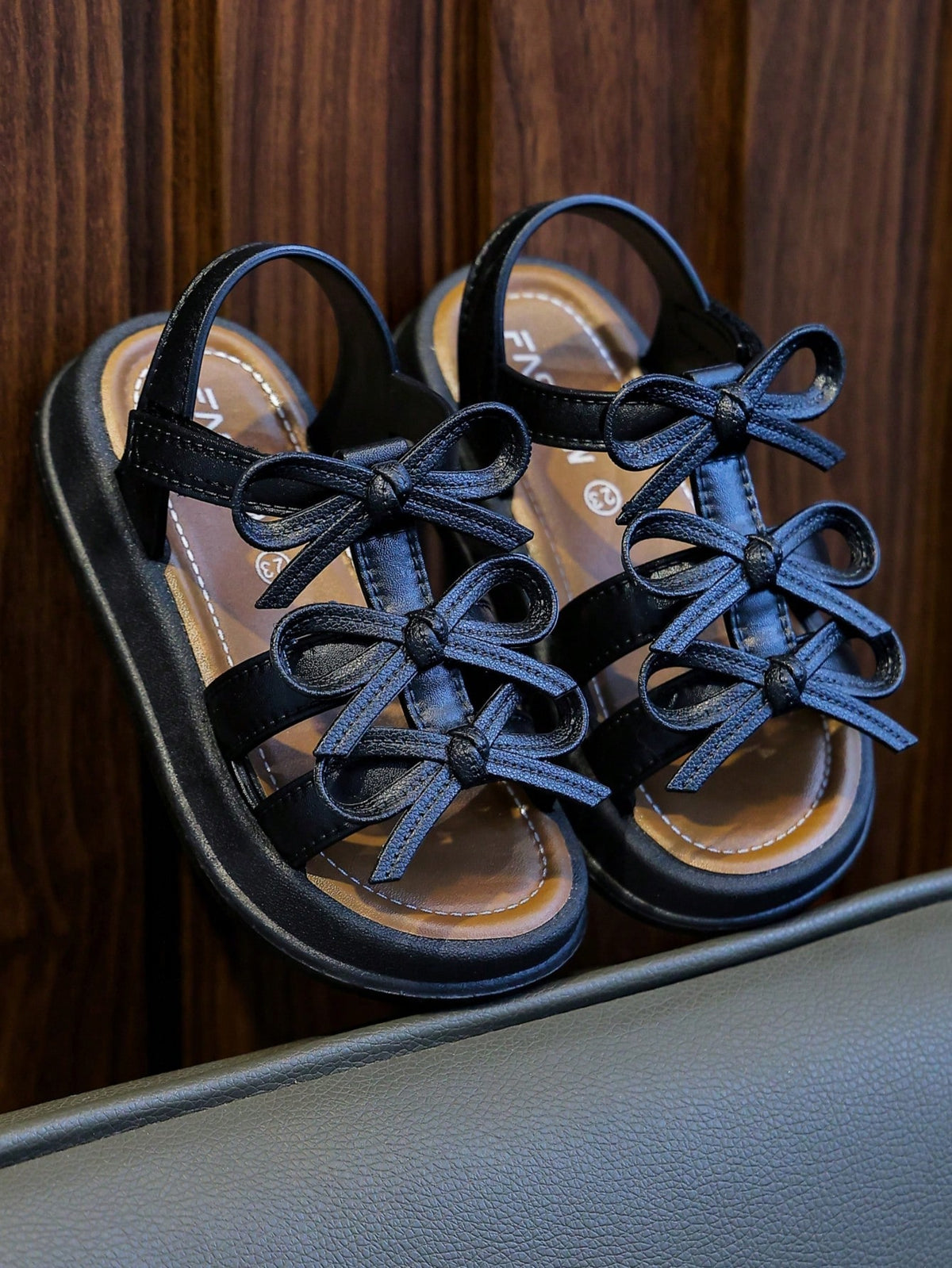 Girls' Sandals Beach Shoes Spring Summer New Sweet Bow Fashion Versatile Indoor Soft Sole Comfortable
