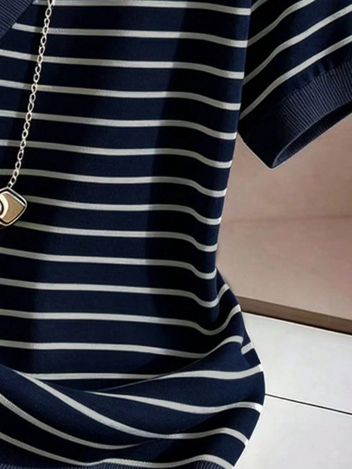GlowEve CURVE Plus Size Women's Summer T-Shirt, Casual Beach Business Office Vacation Striped V-Neck Short Sleeve Top