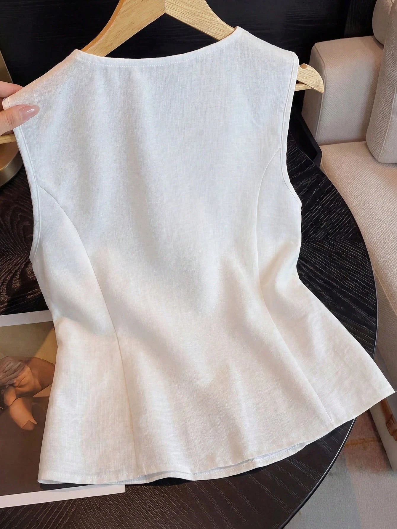 GlowEve Women's Yellow Summer Elegant Tea Party Linen-Look Embroidered V-Neck Button-Down Sleeveless Shirt,Vintage Wedding Vacation Casual Commute