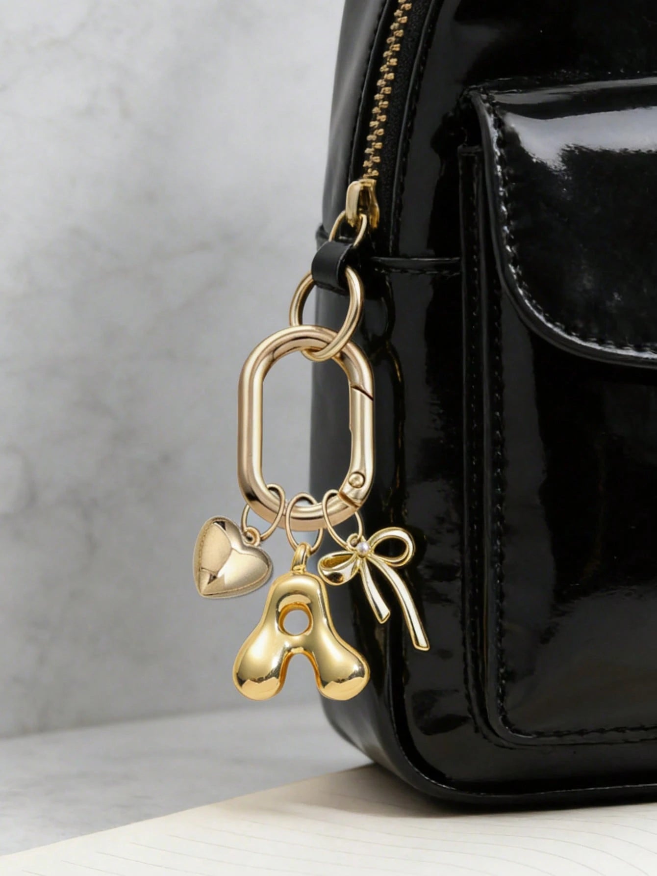 Gold Bubble Letter A-Z Keychain, Cute Letter Pendant With Heart Bow, Shiny Metal Letter Keychain, Personalized Bag Charm, Handbag Backpack Key Ring Accessory, Suitable For Daily Use, Travel, School, S